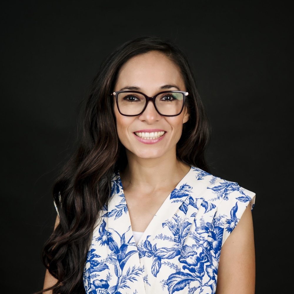 Headshot of Carmen Bravo